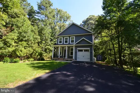 5917 Sneed Dr, Deale, MD 20751