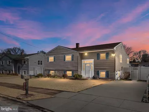 8917 Park South Dr, Glen Burnie, MD 21061