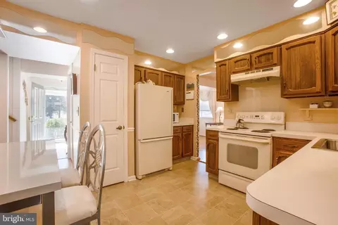 Kitchen - 1904 Mount Hope Ct, Hanover, MD 21076 photo 4 of 4