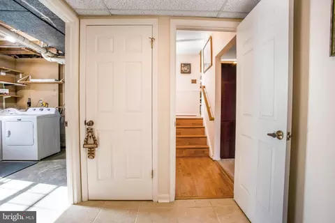 Entry Way - 1904 Mount Hope Ct, Hanover, MD 21076 photo 5 of 5