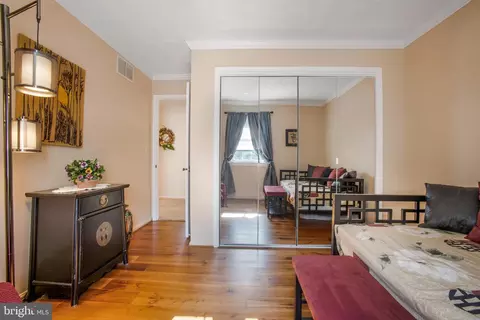 Living - 1904 Mount Hope Ct, Hanover, MD 21076 photo 4 of 9