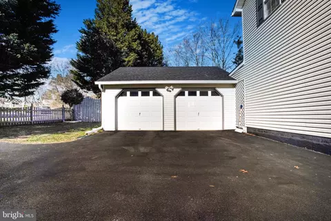 Exterior - 1904 Mount Hope Ct, Hanover, MD 21076 photo 4 of 26