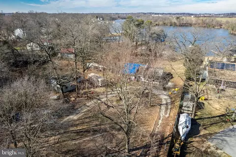 3 Hughes Cir, Glen Burnie, MD 21060