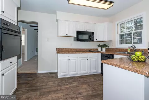 Kitchen - 1715 Tarleton Way, Crofton, MD 21114 photo 2 of 6