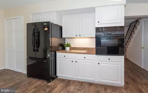 Kitchen - 1715 Tarleton Way, Crofton, MD 21114 photo 5 of 6