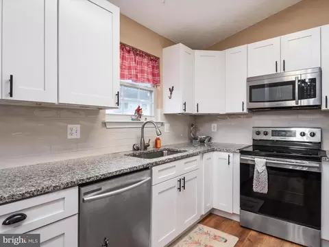 209 Misty View Ct, Pasadena, MD 21122 photo 10