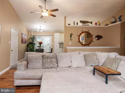 209 Misty View Ct, Pasadena, MD 21122 photo 6