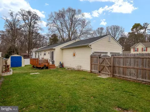 209 Misty View Ct, Pasadena, MD 21122 photo 25