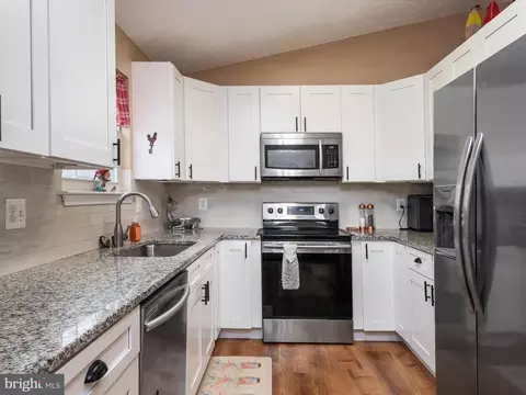 209 Misty View Ct, Pasadena, MD 21122 photo 9