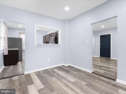 Bath - 3 Park Pl, Brooklyn, MD 21225 photo 1 of 4
