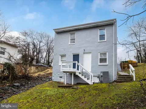Exterior - 3 Park Pl, Brooklyn, MD 21225 photo 3 of 5