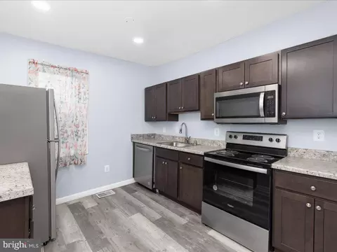 Kitchen - 3 Park Pl, Brooklyn, MD 21225 photo 1 of 2