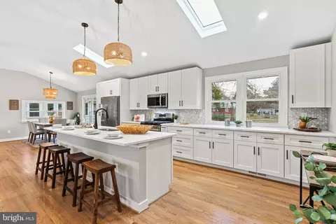 519 White Oak Dr, Severna Park, MD 21146