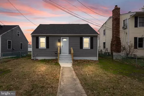 202 Greenway Rd SE, Glen Burnie, MD 21061