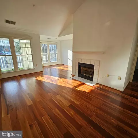 Living - 3109 River Bend Ct #D304, Laurel, MD 20724 photo 2 of 4