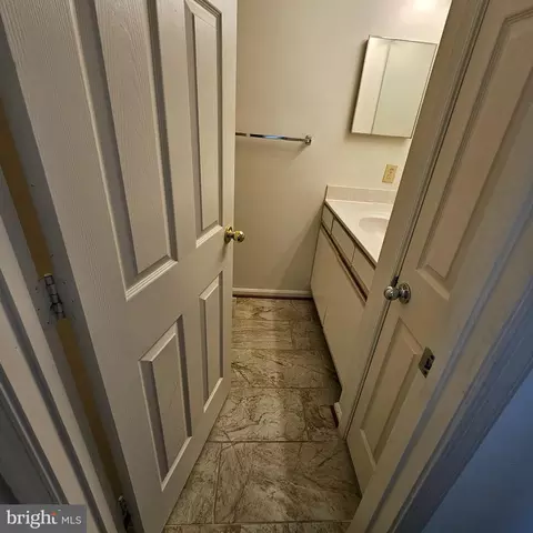 Bath - 3109 River Bend Ct #D304, Laurel, MD 20724 photo 3 of 3