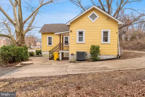 1114 Oakwood Rd, Glen Burnie, MD 21061