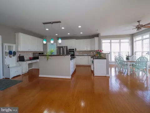 Kitchen - 7707 Lyman Ave, Pasadena, MD 21122 photo 2 of 9