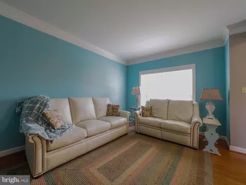 Living - 7707 Lyman Ave, Pasadena, MD 21122 photo 3 of 8