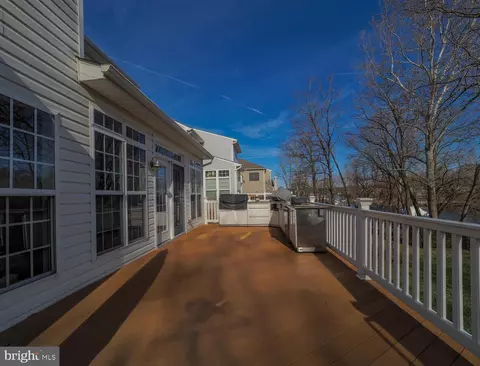 Exterior - 7707 Lyman Ave, Pasadena, MD 21122 photo 6 of 16