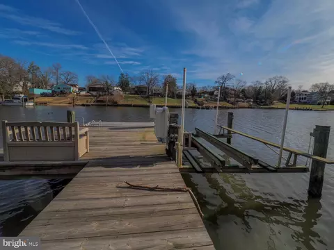 View/Area - 7707 Lyman Ave, Pasadena, MD 21122 photo 2 of 8
