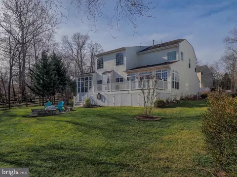 Exterior - 7707 Lyman Ave, Pasadena, MD 21122 photo 16 of 16