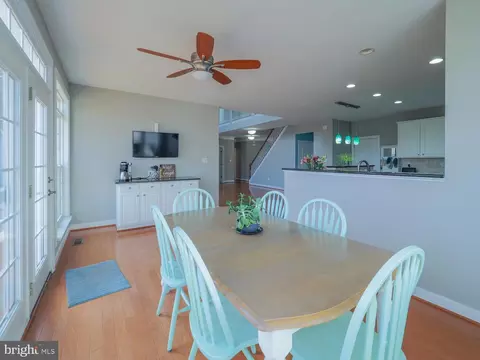 Dining - 7707 Lyman Ave, Pasadena, MD 21122 photo 2 of 2