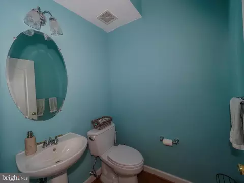 Bath - 7707 Lyman Ave, Pasadena, MD 21122 photo 1 of 7