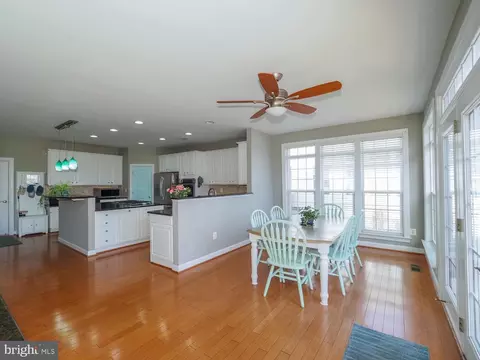 Dining - 7707 Lyman Ave, Pasadena, MD 21122 photo 1 of 2