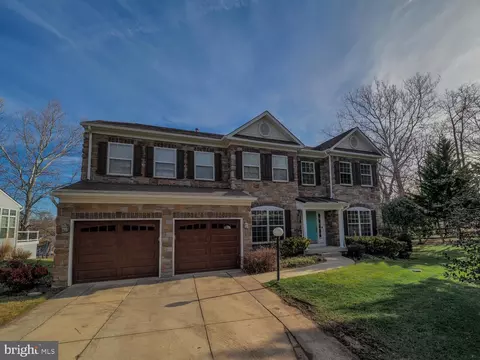 Exterior - 7707 Lyman Ave, Pasadena, MD 21122 photo 13 of 16