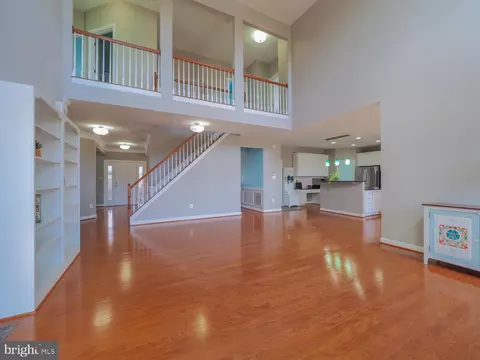 Living - 7707 Lyman Ave, Pasadena, MD 21122 photo 4 of 8