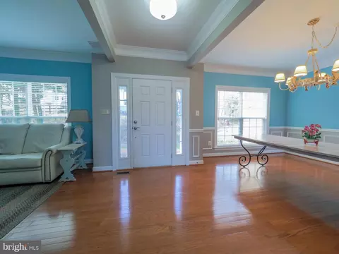 Living - 7707 Lyman Ave, Pasadena, MD 21122 photo 1 of 8