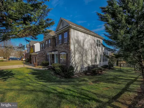Exterior - 7707 Lyman Ave, Pasadena, MD 21122 photo 9 of 16