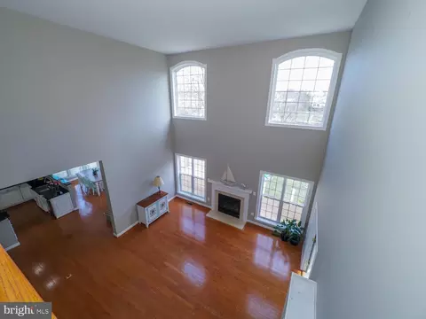 Living - 7707 Lyman Ave, Pasadena, MD 21122 photo 8 of 8