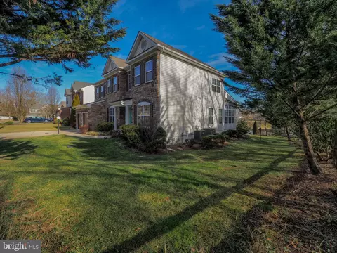 Exterior - 7707 Lyman Ave, Pasadena, MD 21122 photo 10 of 16