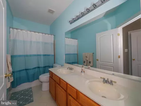 Bath - 7707 Lyman Ave, Pasadena, MD 21122 photo 7 of 7