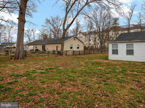 Exterior - 51 Claiborne Rd, Edgewater, MD 21037 photo 7 of 8