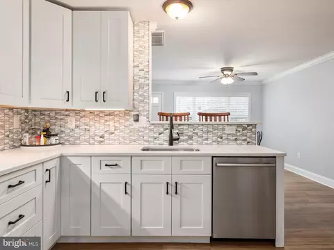Kitchen - 51 Claiborne Rd, Edgewater, MD 21037 photo 3 of 3