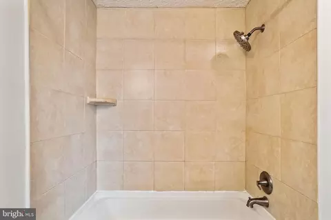 Bath - 7758 Kidwell Ct, Hanover, MD 21076 photo 2 of 6