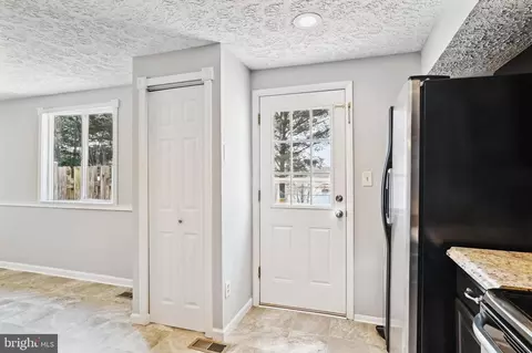 Entry Way - 7758 Kidwell Ct, Hanover, MD 21076 photo 1 of 2