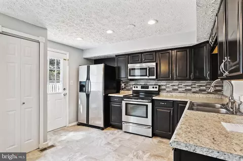 Kitchen - 7758 Kidwell Ct, Hanover, MD 21076 photo 2 of 4