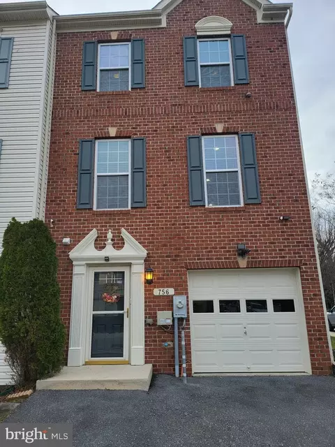 756 Cherry Bark Ln, Brooklyn Park, MD 21225