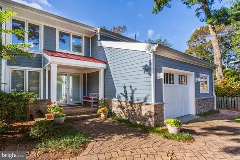 9 Barry Ave, Annapolis, MD 21403