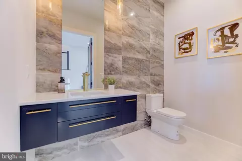 Bath - 553 Broadwater Rd, Arnold, MD 21012 photo 3 of 8