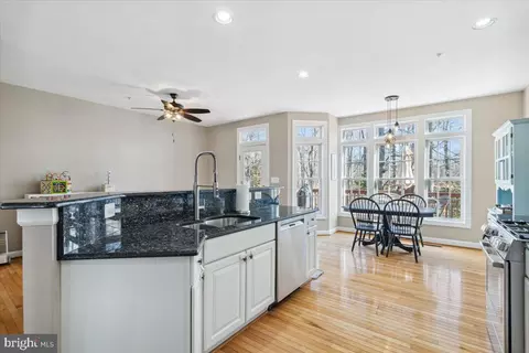 Kitchen - 134 Riverton Pl, Edgewater, MD 21037 photo 5 of 6