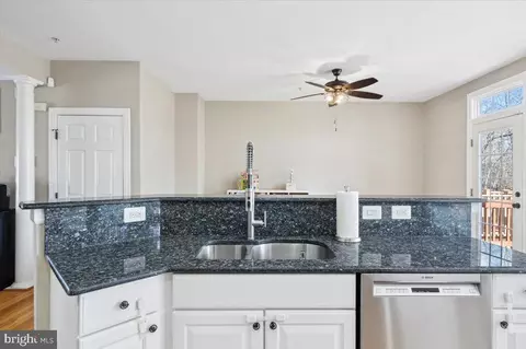 Kitchen - 134 Riverton Pl, Edgewater, MD 21037 photo 3 of 6