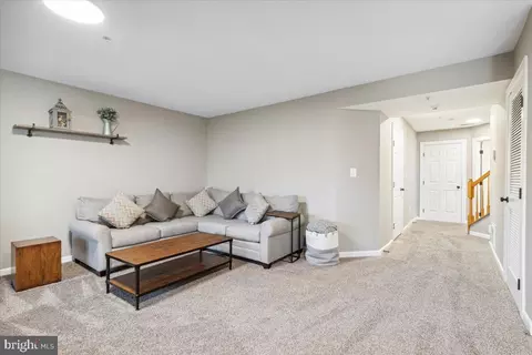 Living - 134 Riverton Pl, Edgewater, MD 21037 photo 5 of 6