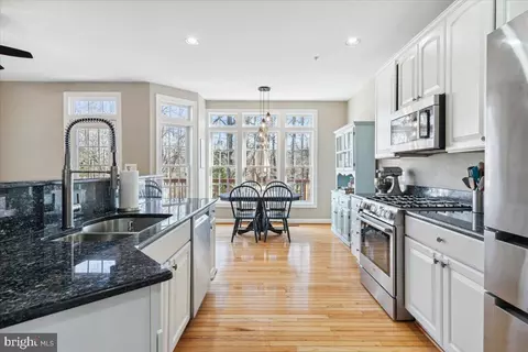 Kitchen - 134 Riverton Pl, Edgewater, MD 21037 photo 4 of 6