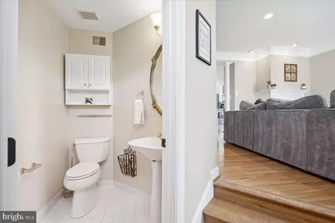 Bath - 134 Riverton Pl, Edgewater, MD 21037 photo 2 of 6