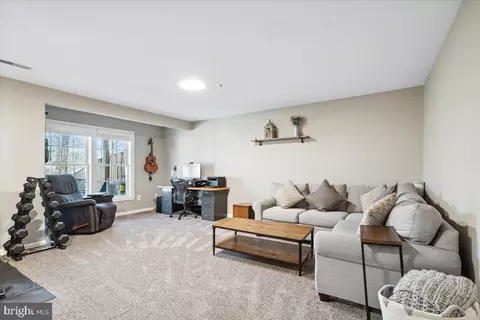 Living - 134 Riverton Pl, Edgewater, MD 21037 photo 6 of 6